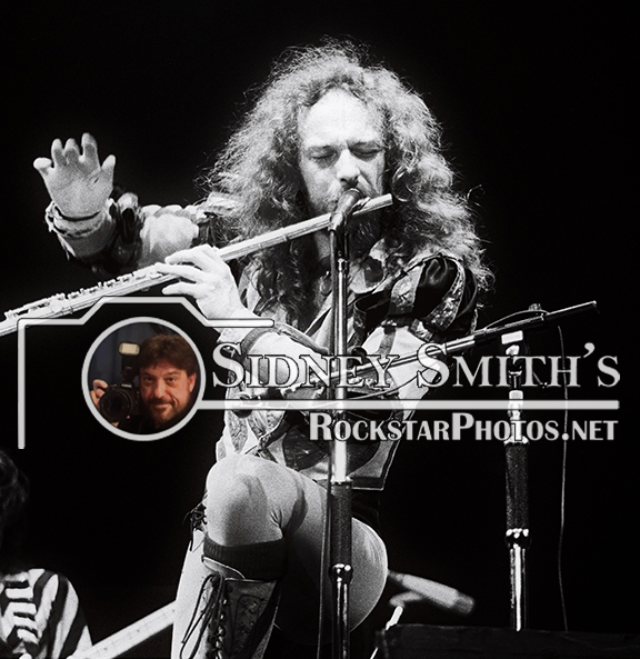 Ian Anderson – Jethro Tull Pic15 - Rockstar Photos by Sidney Smith